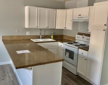 7524 Sepulveda Boulevard - Photo Thumbnail 2