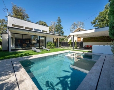 11658 Morrison Street - Photo Thumbnail 39