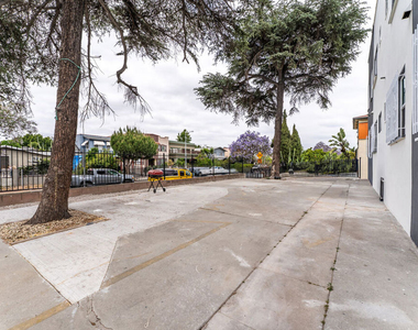 1519 W 30th Street - Photo Thumbnail 19