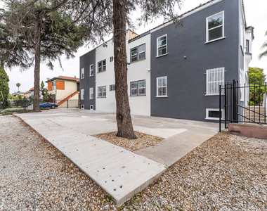 1519 W 30th Street - Photo Thumbnail 18
