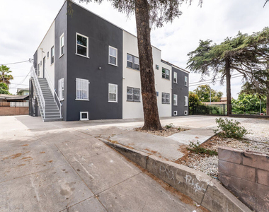 1519 W 30th Street - Photo Thumbnail 17