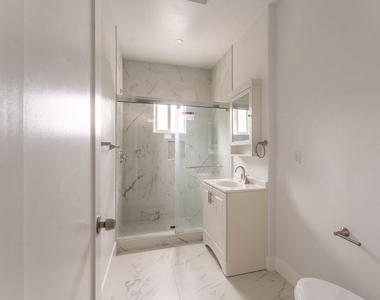 1519 W 30th Street - Photo Thumbnail 11