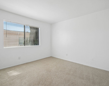 11924 Mayfield Avenue - Photo Thumbnail 10
