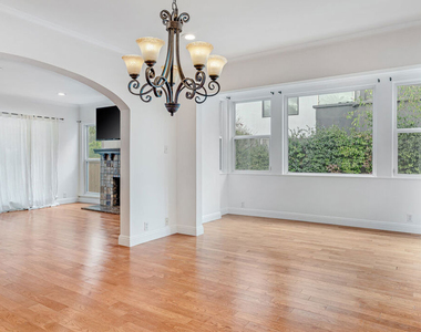 409 N Kilkea Drive - Photo Thumbnail 10