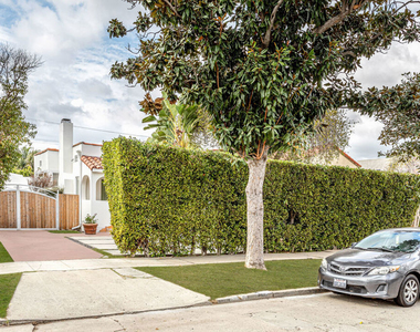 409 N Kilkea Drive - Photo Thumbnail 35