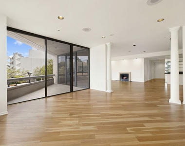 10430 Wilshire Boulevard - Photo Thumbnail 5