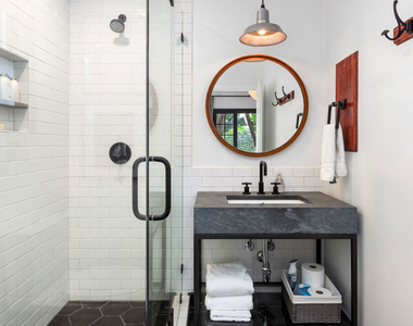 745 N Laurel Avenue - Photo Thumbnail 18