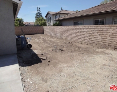1151 Royal Avenue - Photo Thumbnail 17