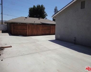 1151 Royal Avenue - Photo Thumbnail 15