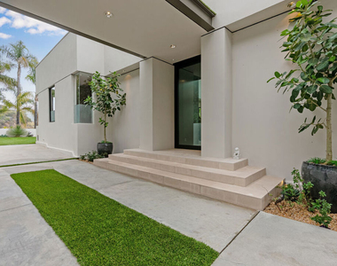 9405 Sierra Mar Place - Photo Thumbnail 59