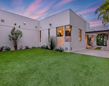 9405 Sierra Mar Place - Photo Thumbnail 3