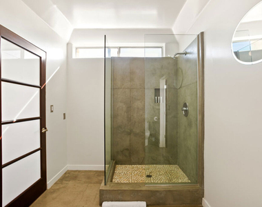8435 Franklin Avenue - Photo Thumbnail 45