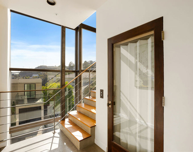 8435 Franklin Avenue - Photo Thumbnail 51