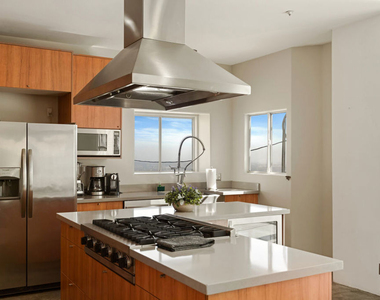 8435 Franklin Avenue - Photo Thumbnail 14
