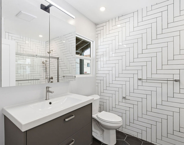 224 N New Hampshire Avenue - Photo Thumbnail 21