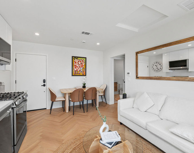 2043 Paramount Drive - Photo Thumbnail 2