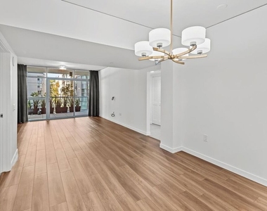 13650 Marina Pointe Drive - Photo Thumbnail 5