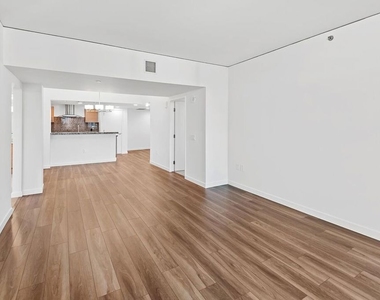 13650 Marina Pointe Drive - Photo Thumbnail 10