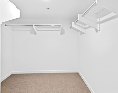 13650 Marina Pointe Drive - Photo Thumbnail 14