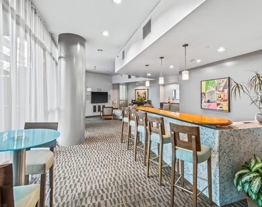 13650 Marina Pointe Drive - Photo Thumbnail 40