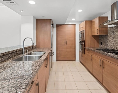 13650 Marina Pointe Drive - Photo Thumbnail 2