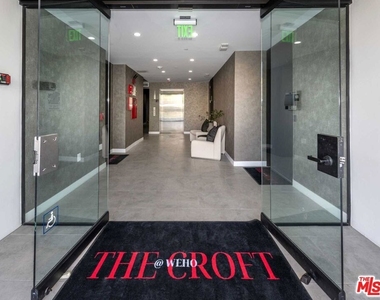 1017 N Croft Avenue - Photo Thumbnail 2
