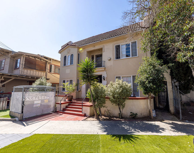 1420 Alvarado Terrace - Photo Thumbnail 10
