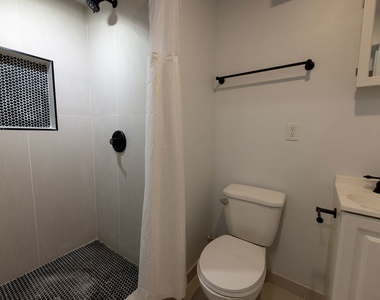 1420 Alvarado Terrace - Photo Thumbnail 5