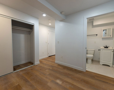 1420 Alvarado Terrace - Photo Thumbnail 4