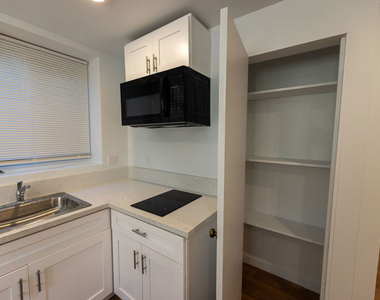 1420 Alvarado Terrace - Photo Thumbnail 1