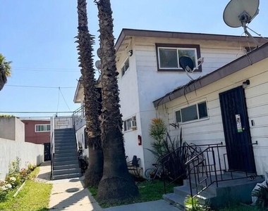 10218 Darby Avenue - Photo Thumbnail 14
