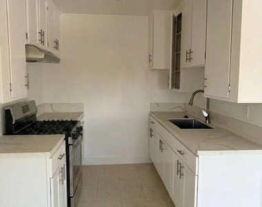 1029 S Record Avenue - Photo Thumbnail 7