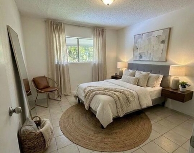 1029 S Record Avenue - Photo Thumbnail 16