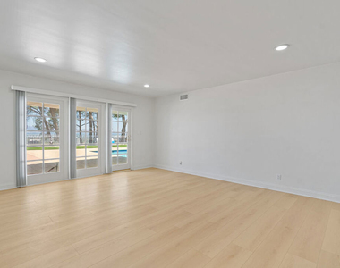 4159 Regal Oak Drive - Photo Thumbnail 19