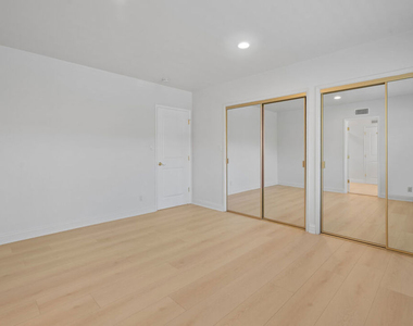 4159 Regal Oak Drive - Photo Thumbnail 31