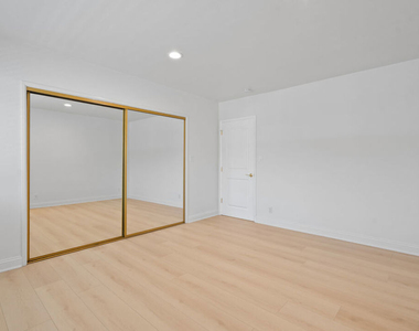 4159 Regal Oak Drive - Photo Thumbnail 27