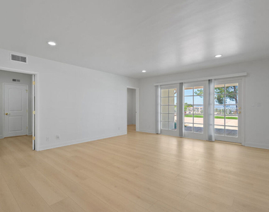 4159 Regal Oak Drive - Photo Thumbnail 17