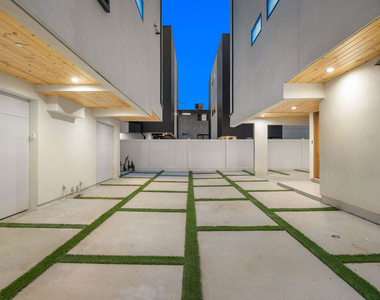 5317 Ben Avenue - Photo Thumbnail 18