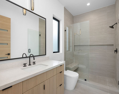 5315 Ben Avenue - Photo Thumbnail 11