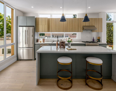 836 N Mccadden Place - Photo Thumbnail 5