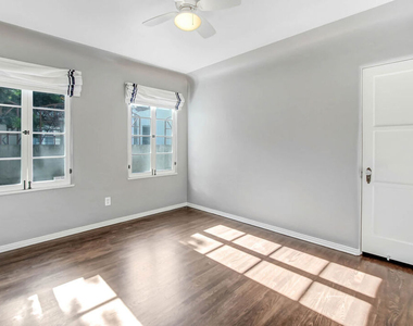 11553 Otsego Street - Photo Thumbnail 11