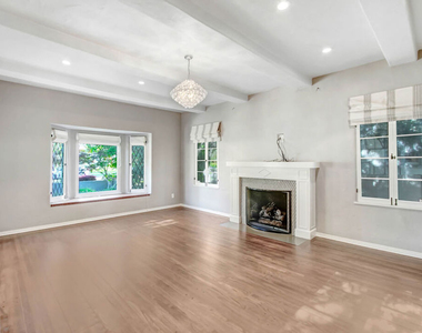 11553 Otsego Street - Photo Thumbnail 6