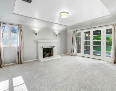 11553 Otsego Street - Photo Thumbnail 7