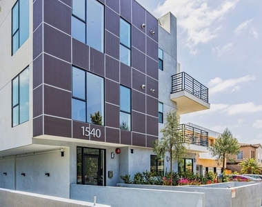1540 S Hayworth Avenue - Photo Thumbnail 20