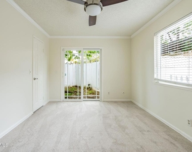 6894 Auburn Circle - Photo Thumbnail 18