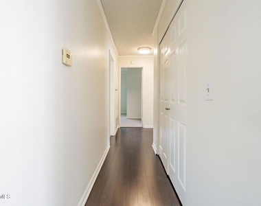 6894 Auburn Circle - Photo Thumbnail 16