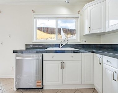 6894 Auburn Circle - Photo Thumbnail 14