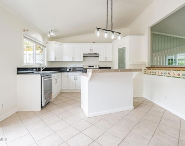 6894 Auburn Circle - Photo Thumbnail 10