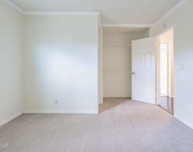 6894 Auburn Circle - Photo Thumbnail 28