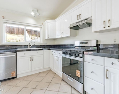 6894 Auburn Circle - Photo Thumbnail 15